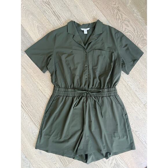 ATHLETA Avenue Romper Olive Green EUC SZ Large Quick-Drying Wrinkle-Resistant - Picture 3 of 7